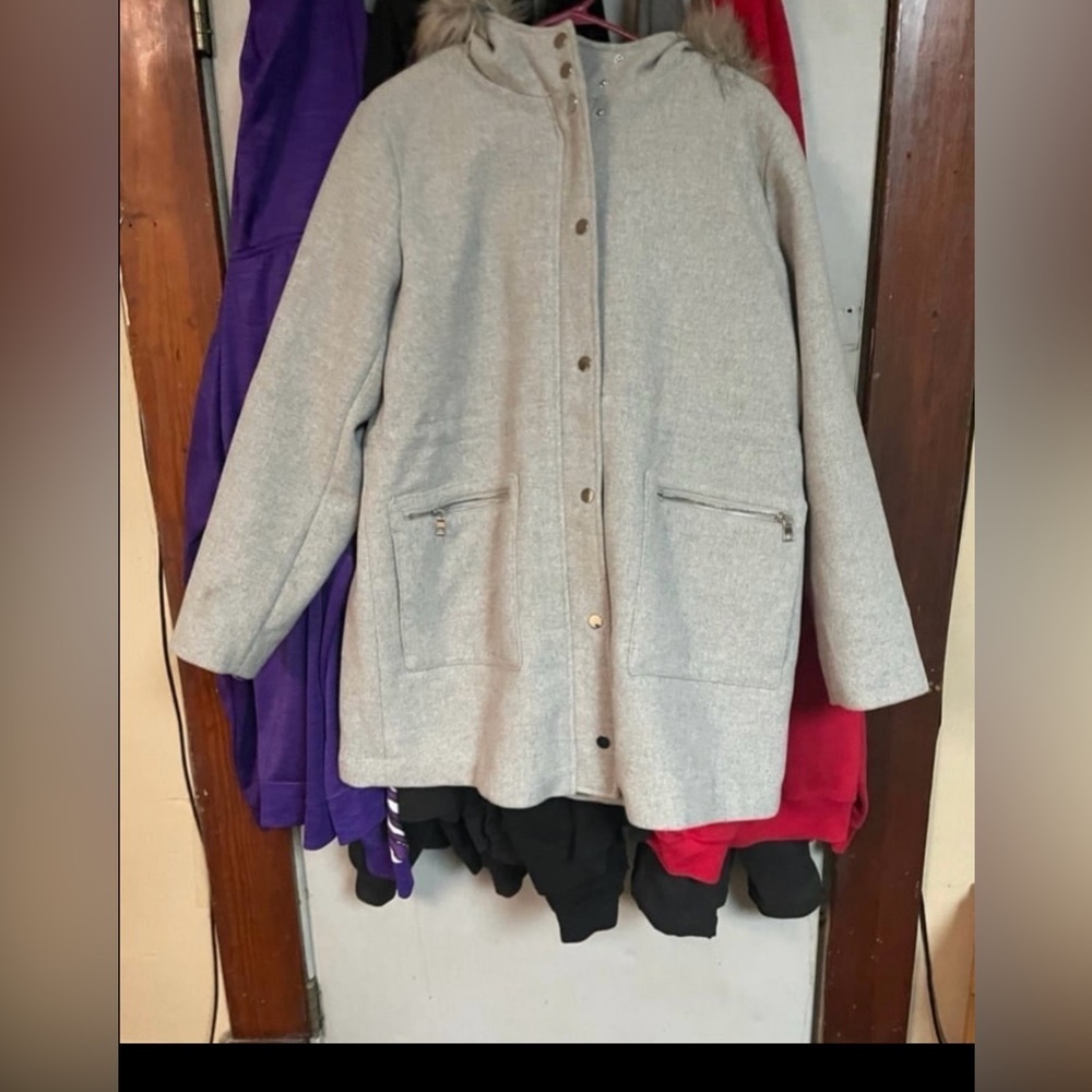 Maurices Grey women’s coat with hood
